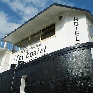  Ботель The Boatel