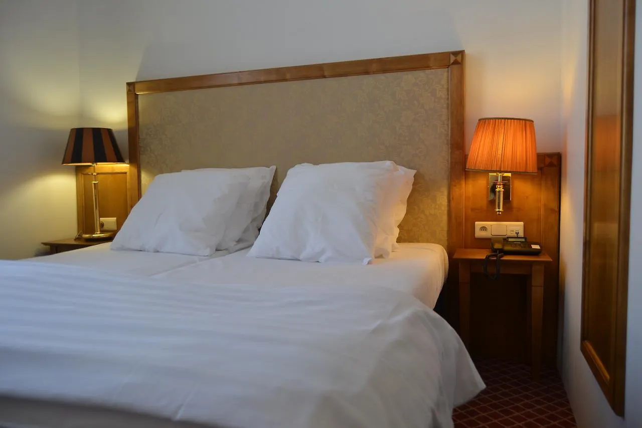 Hotel The Lord Gante 2*,